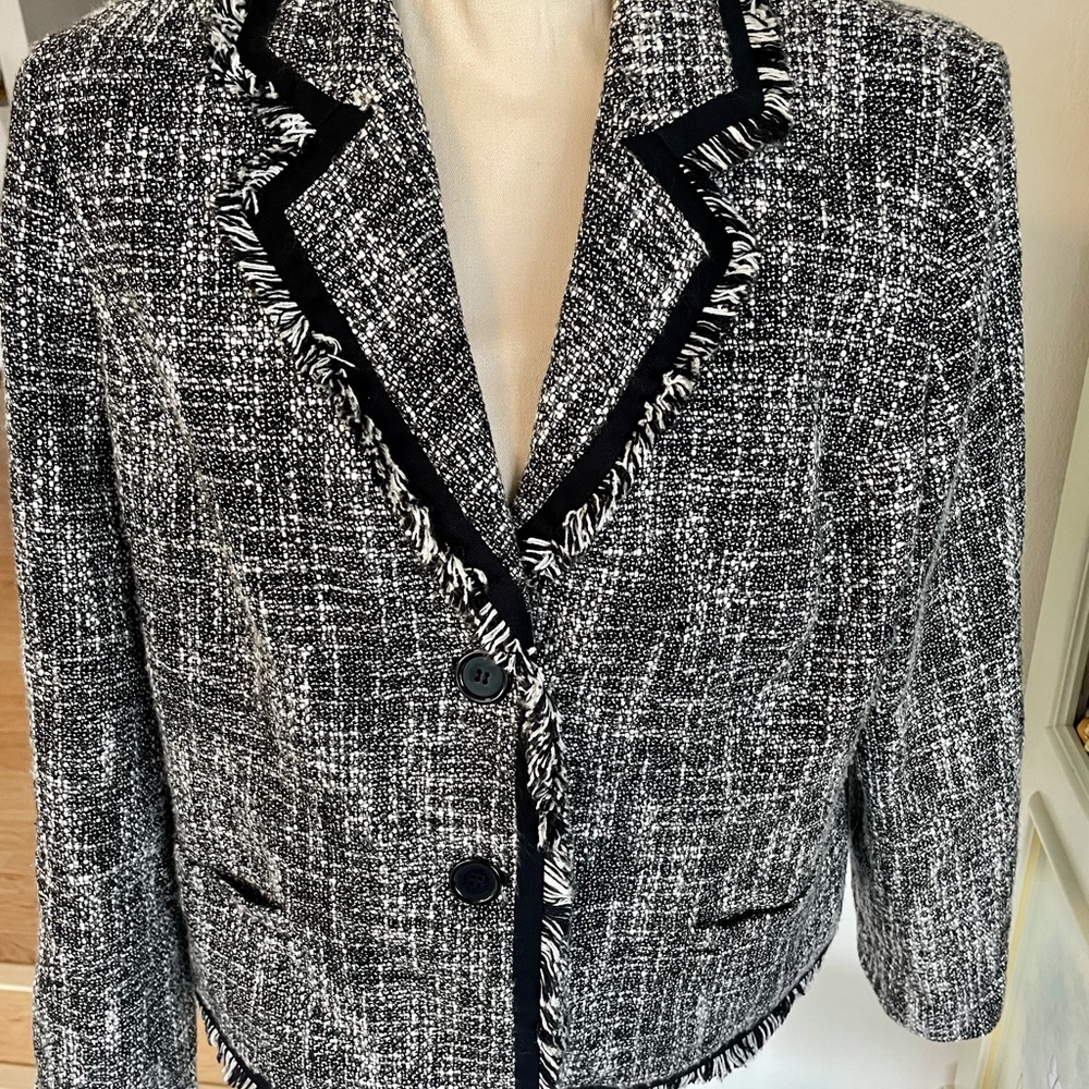 Draper’s & Damon’s Black and White Tweed Jacket 16